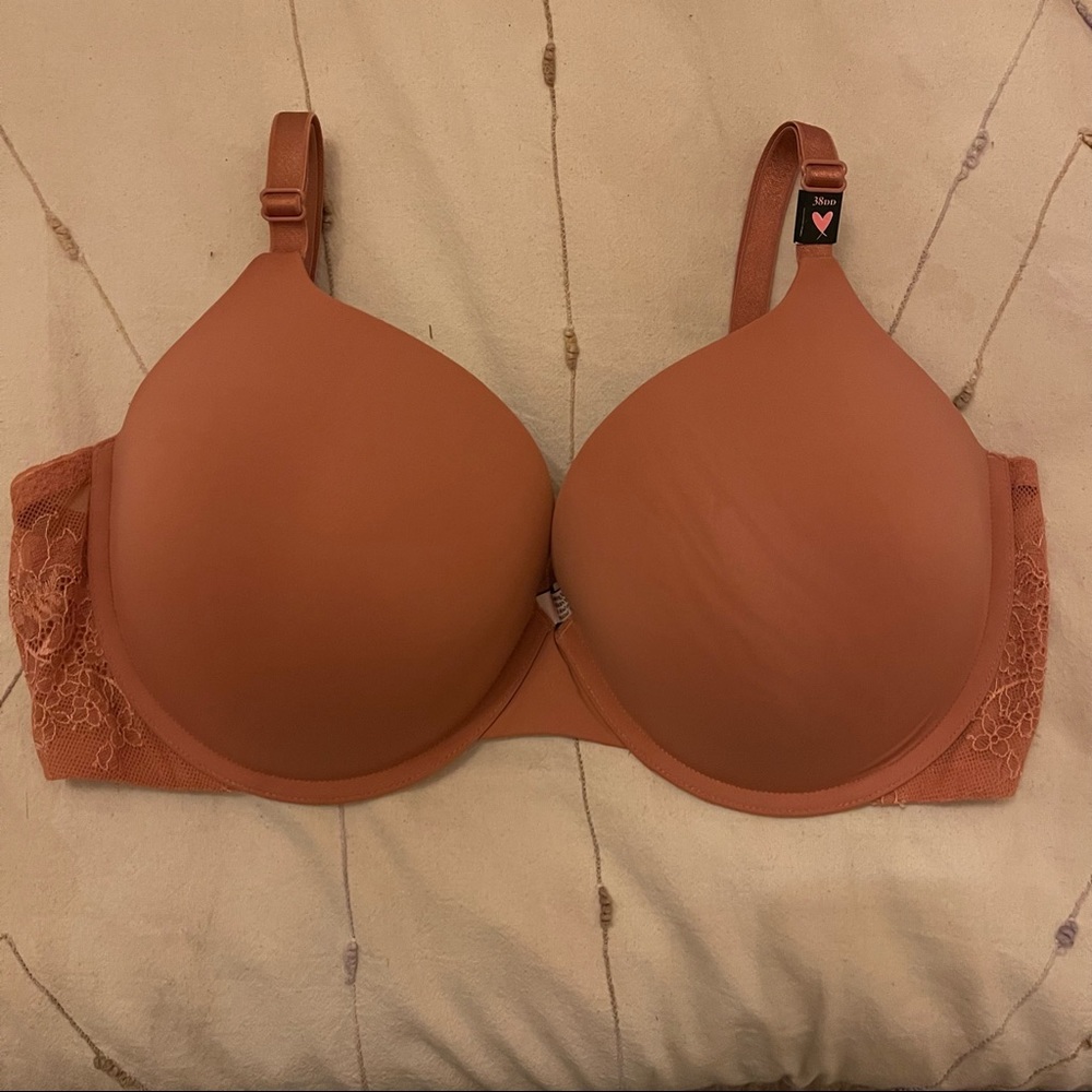 Victoria’s Secret T-Shirt/Full Coverage Push Up Bra